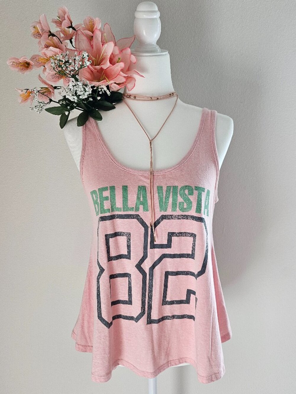 SideCca Bella Vista 82 Graphic Tank Pink Cross Back Flowy Tank Top